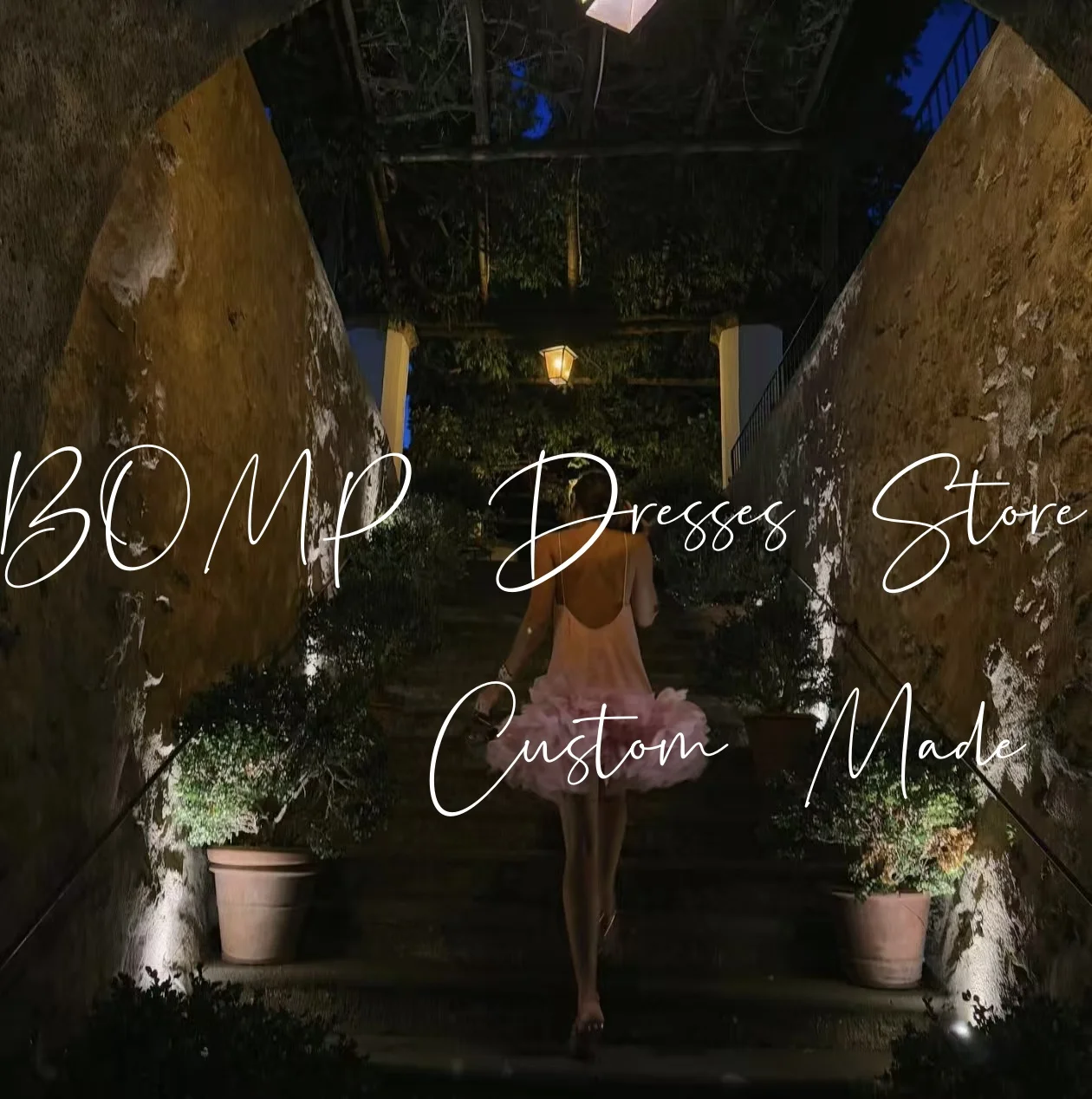 BOMP Elegantes rosa Hochzeitskleid mit Neckholder, drapierte Blumen, A-Linie, knielang, Chiffon, kurzes Geburtstags-Abschlussballkleid, individuell gestaltet