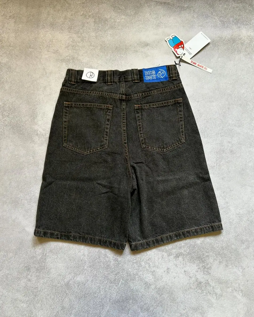 Short en jean noir pour homme, short hip hop, streetwear graphique de dessin animé, short baggy brodé, short de basket-ball de gym Harajuku, grand garçon polaire Y2K