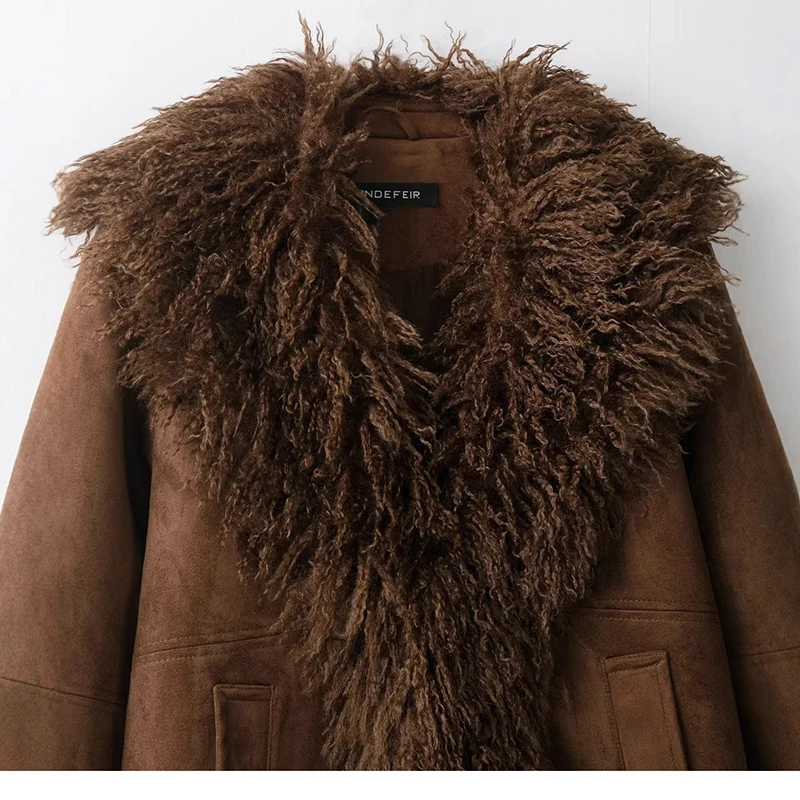 เสื้อแจ็คเก็ตหนังกลับผู้หญิง คอวี แต่งขนเฟอร์ สไตล์วินเทจ เสื้อคลุมฤดูใบไม้ร่วง เสื้อท่อนบนสุดชิค แจ็คเก็ตบอมเบอร์ เสื้อผ้าผู้หญิงสำหรับฤดูใบไม้ร่วง