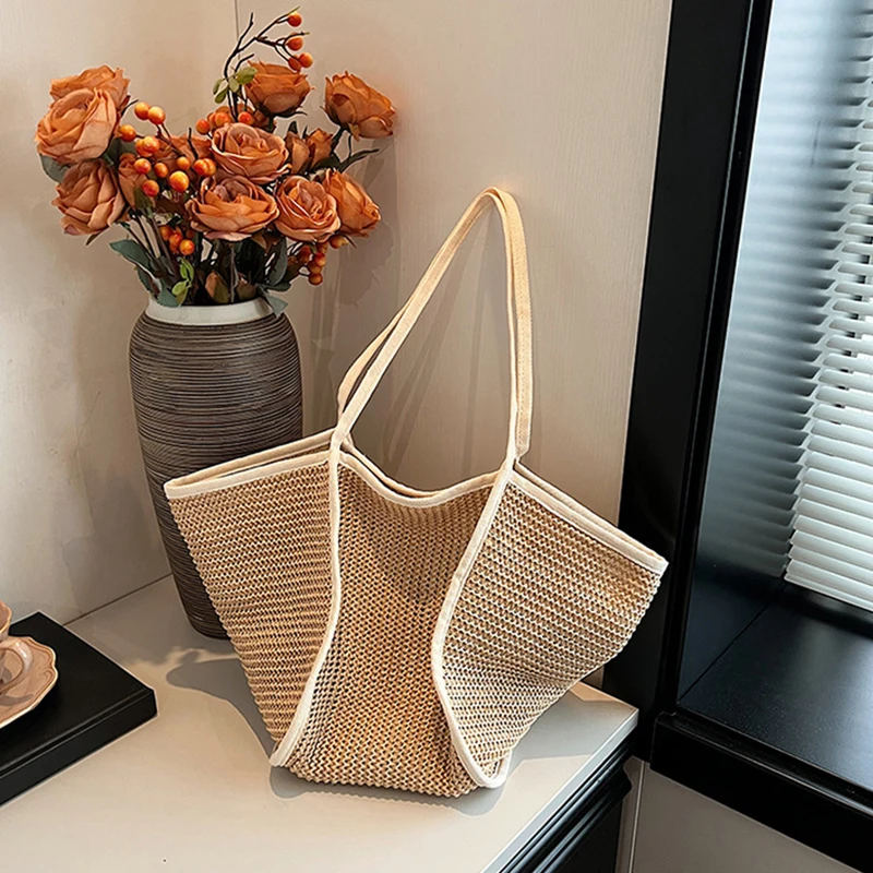 Leisure Woven Hand-held Women Bag, Fashionable Splicing Tote Bag, New Trend Niche Design, Shoulder Grass Woven Bag