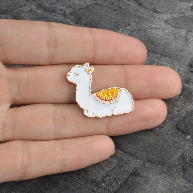 alpaca Hot Cartoon Cute Animal Enamel Brooch Pin Badge Decorative Jewelry Style Brooches For Women Gift