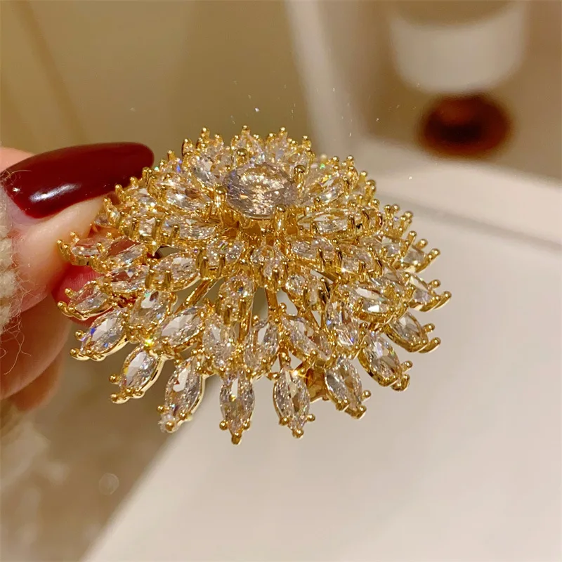 Luxury Brooches For Women Big Flower Gold Color White Zirconia Fashion Jewelry Elegant Gown Clothes Pin Accessories Party Gift