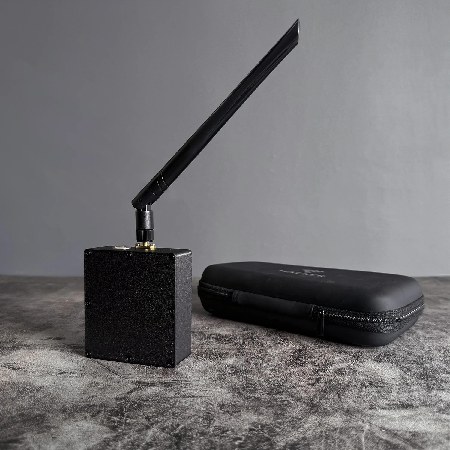 Hacker Pro (Stage Edition) – 大規模な手品の究極のアップグレード Wifi 放送デバイス ステージ イリュージョン ギミック