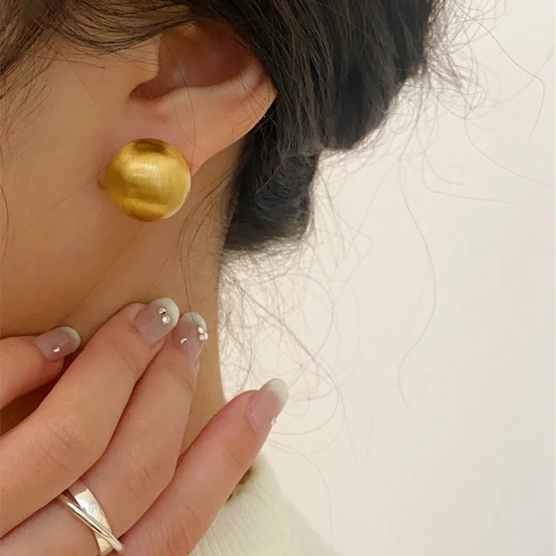 New Fashion Gold Color Matte Metal Button Stud Earrings Minimalist Round Coin Earrings For Women Party Weddings Jewelry