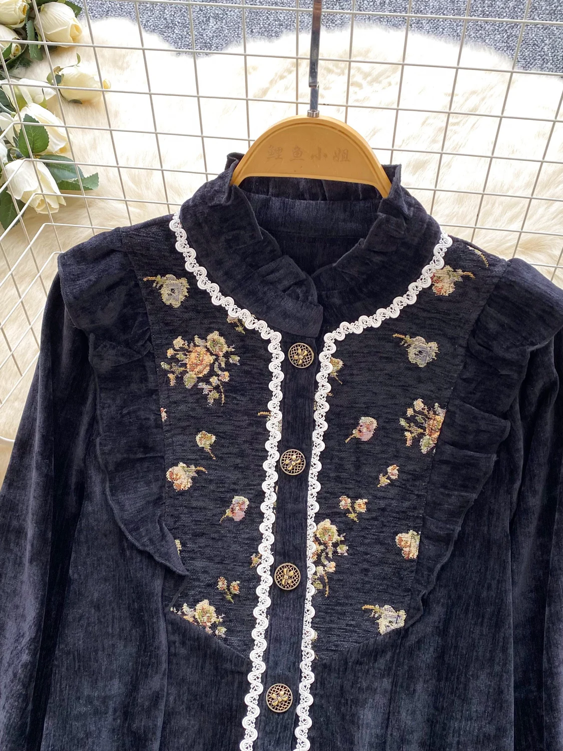 Damska haftowana koszula jesienno-zimowa w stylu francuskim retro, z koronką, długim rękawem, aksamitna, wysokiej jakości, uniwersalna bluzka, top damski BL260