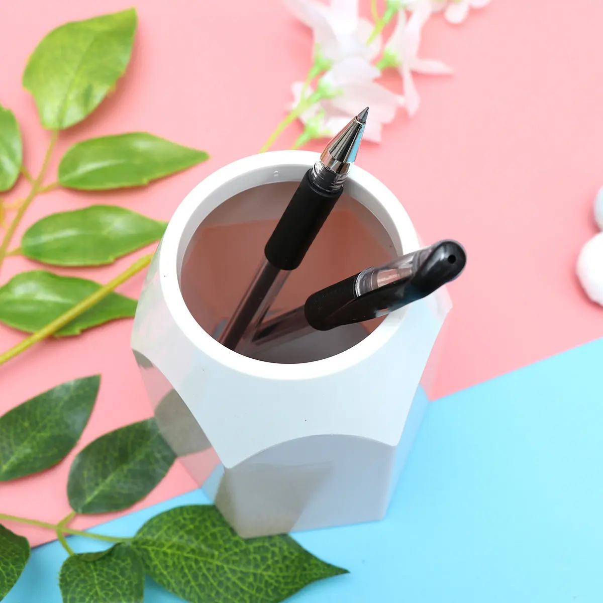 Large Pencil Container Creative Pen Holder Desk Organizer Makeup Brush Vase Pink Stylish Storage Pencil Container