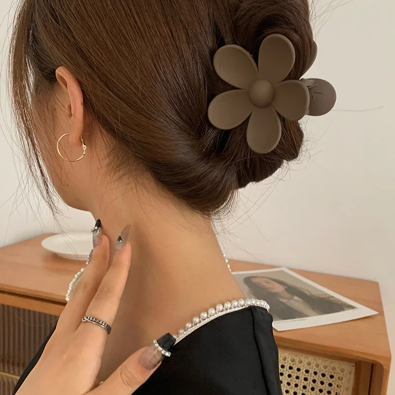 Grandi clip artiglio di fiori per le donne moda capelli artiglio morsetti per capelli ragazze forcine opache dolce copricapo Barrette accessori per capelli