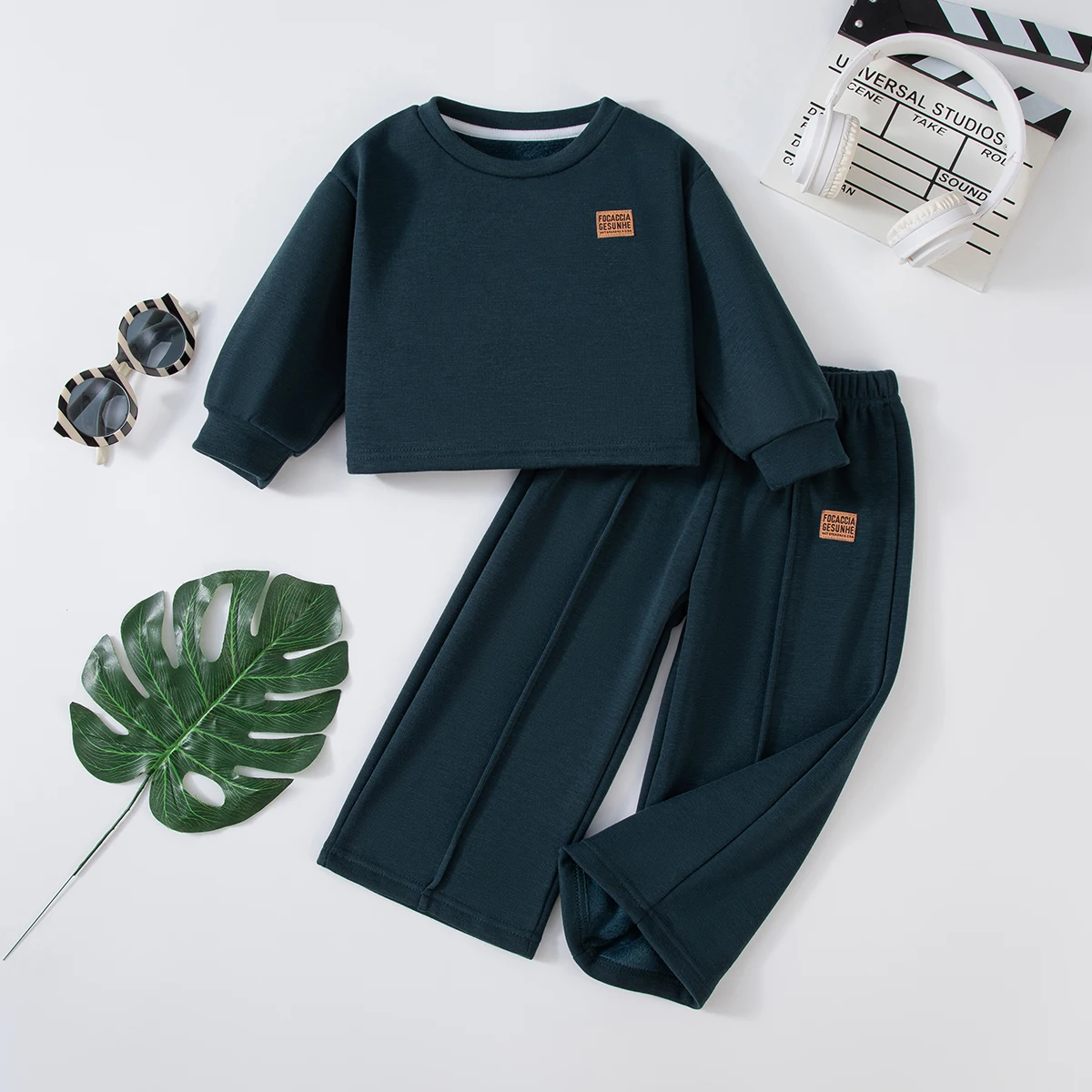 طقم ملابس أطفال شتوية غير رسمية للفتيات بأكمام طويلة ورقبة دائرية بلوفر علوي بلون سادة طقم أنيق مكون من قطعتين