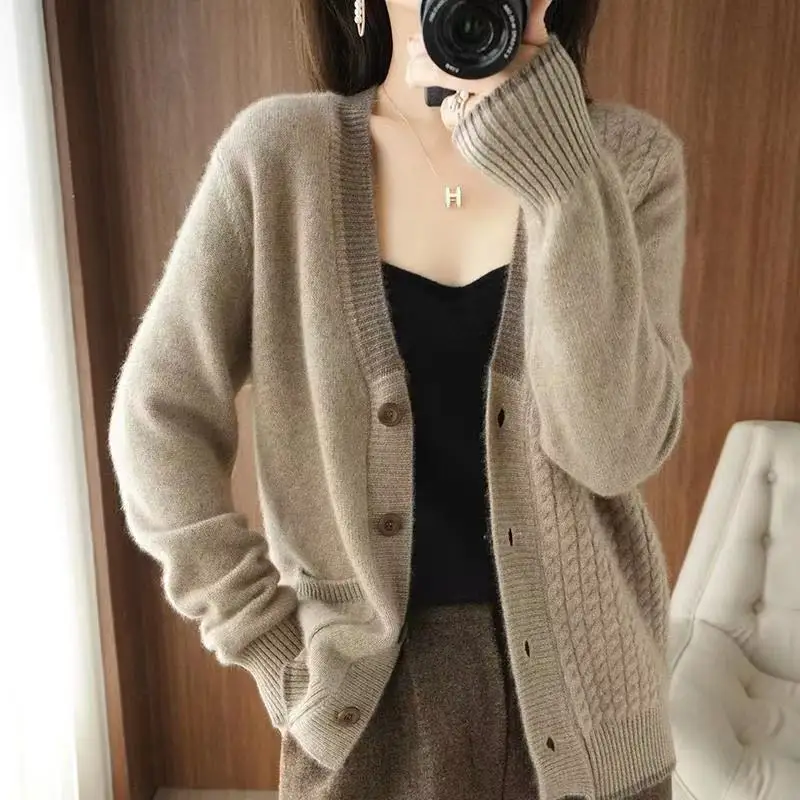 Autumn/Winter Korean Versatile Long Sleeve Loose V-neck Solid Color Sweater Coat Knitted Top