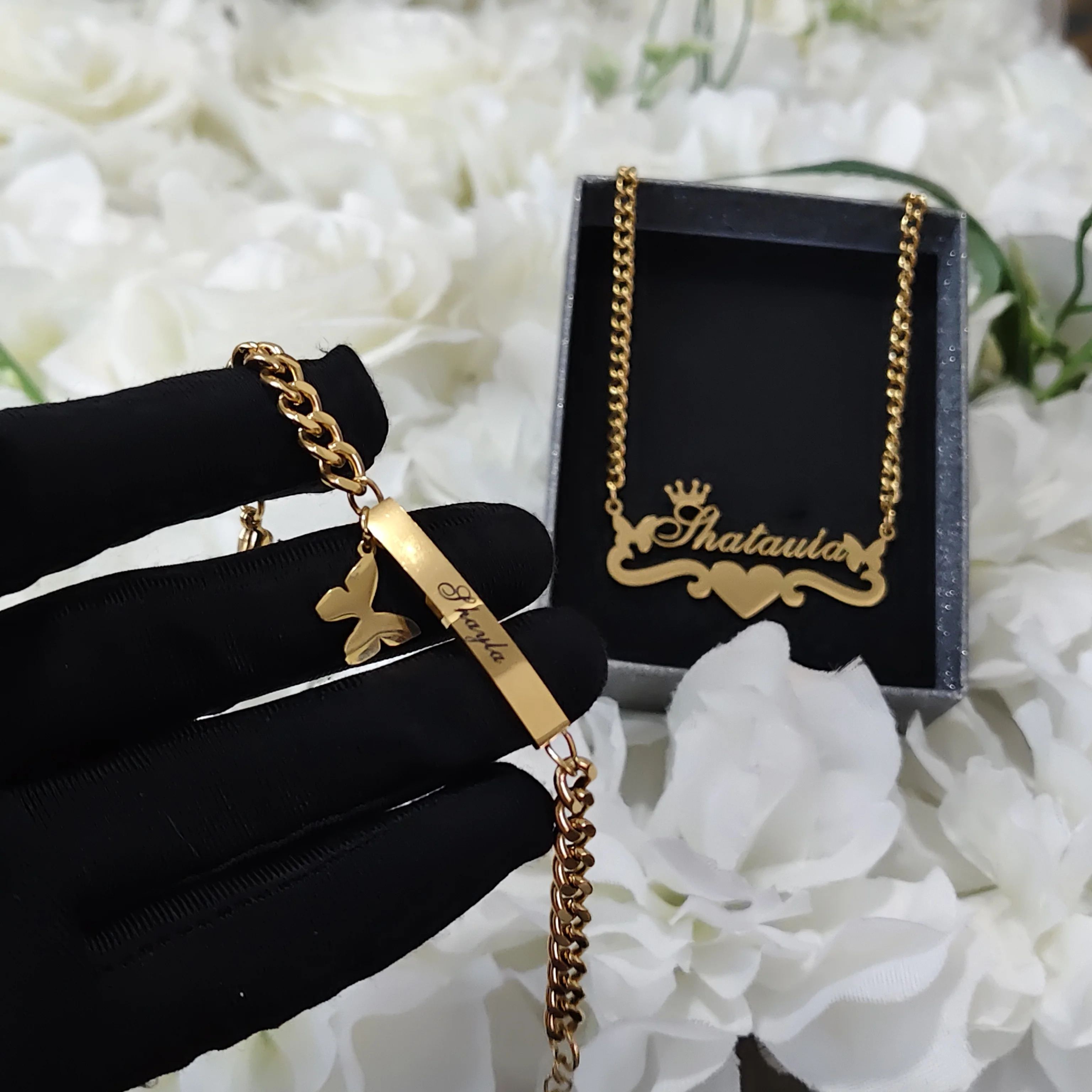 

DHQH 2025, оптовая продажа, персонализированный именной набор, индивидуальный кулон в виде сердца с буквами, браслет-бабочка, подарок на день рождения, прямые продажи с фабрики