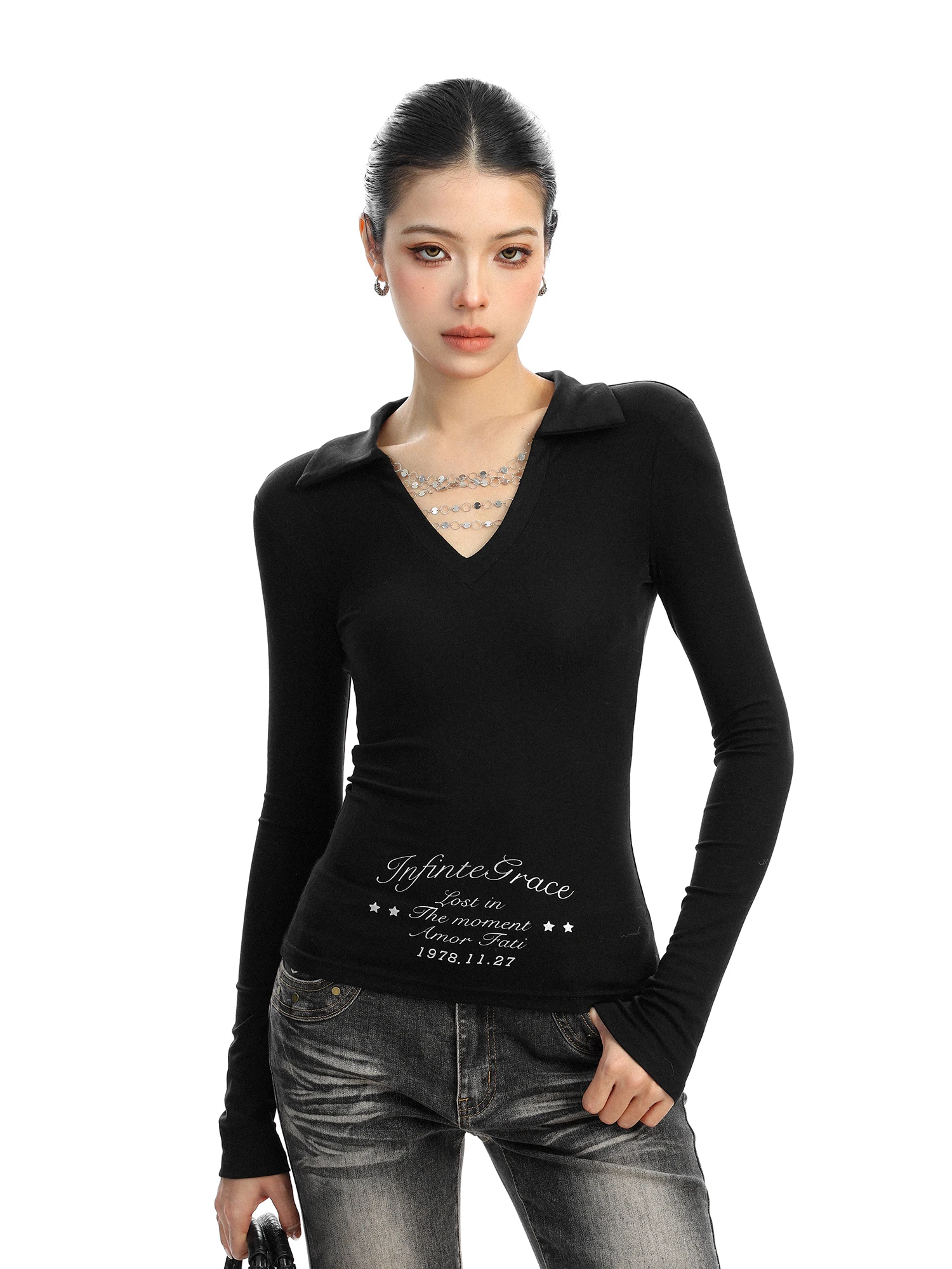 

Sexy Long Sve T-irt Women's Slim Fit V-Ne Letter Print Chain Detailing Autumn Top Breathable Comfortable Skin-Friendly