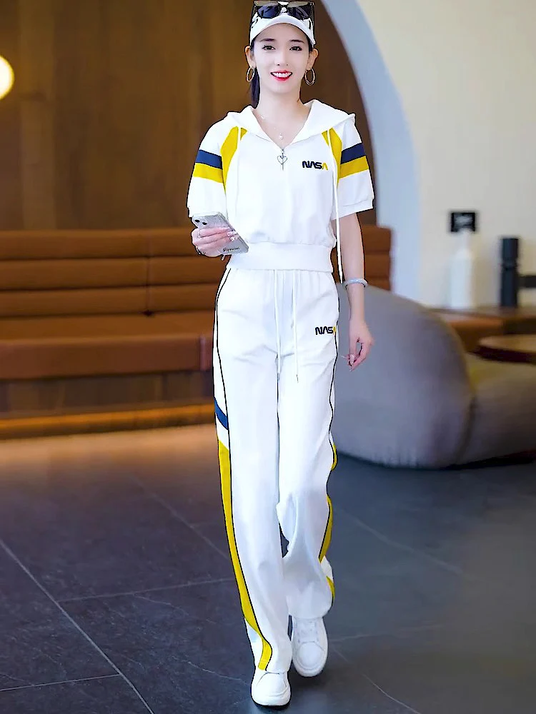 

Faionable Fitn Running Suit Women's Summer Breathable Thin ort Sve T-irt Two-Piece Set Slimming Sportswear