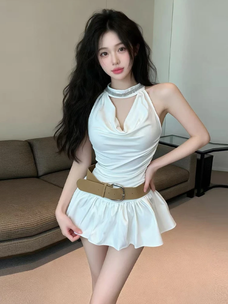 

Sexy Pure Desire Wind Diamond Embellished Halter Neck Vest Top High Waist A-Line Skirt Two-Piece Set with Belt