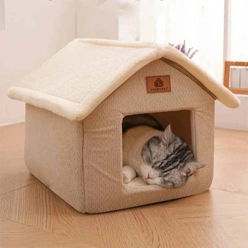 Closed cat house with warm winter insulation, cozy cat house for home use, felt cat house, winter pet supplies for cats.