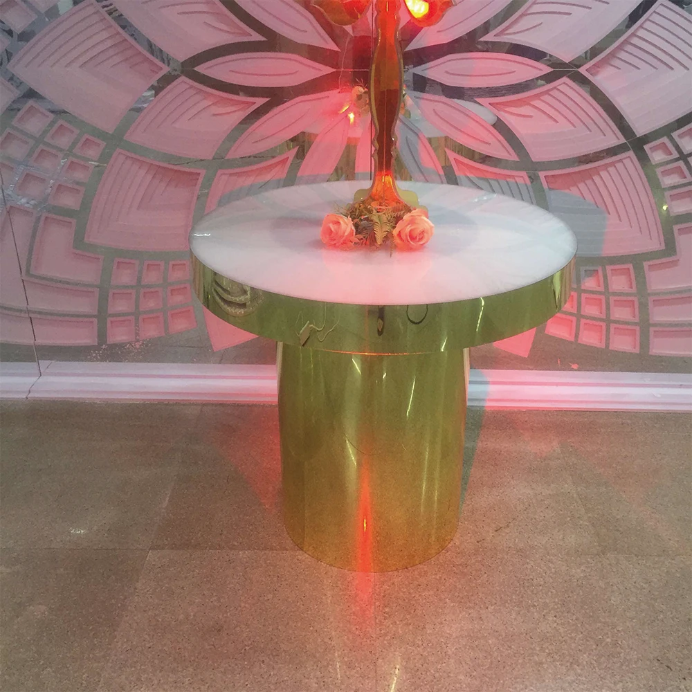 Modern Design Golden Mirrored Round Wedding Cake Table Luxury Party Used