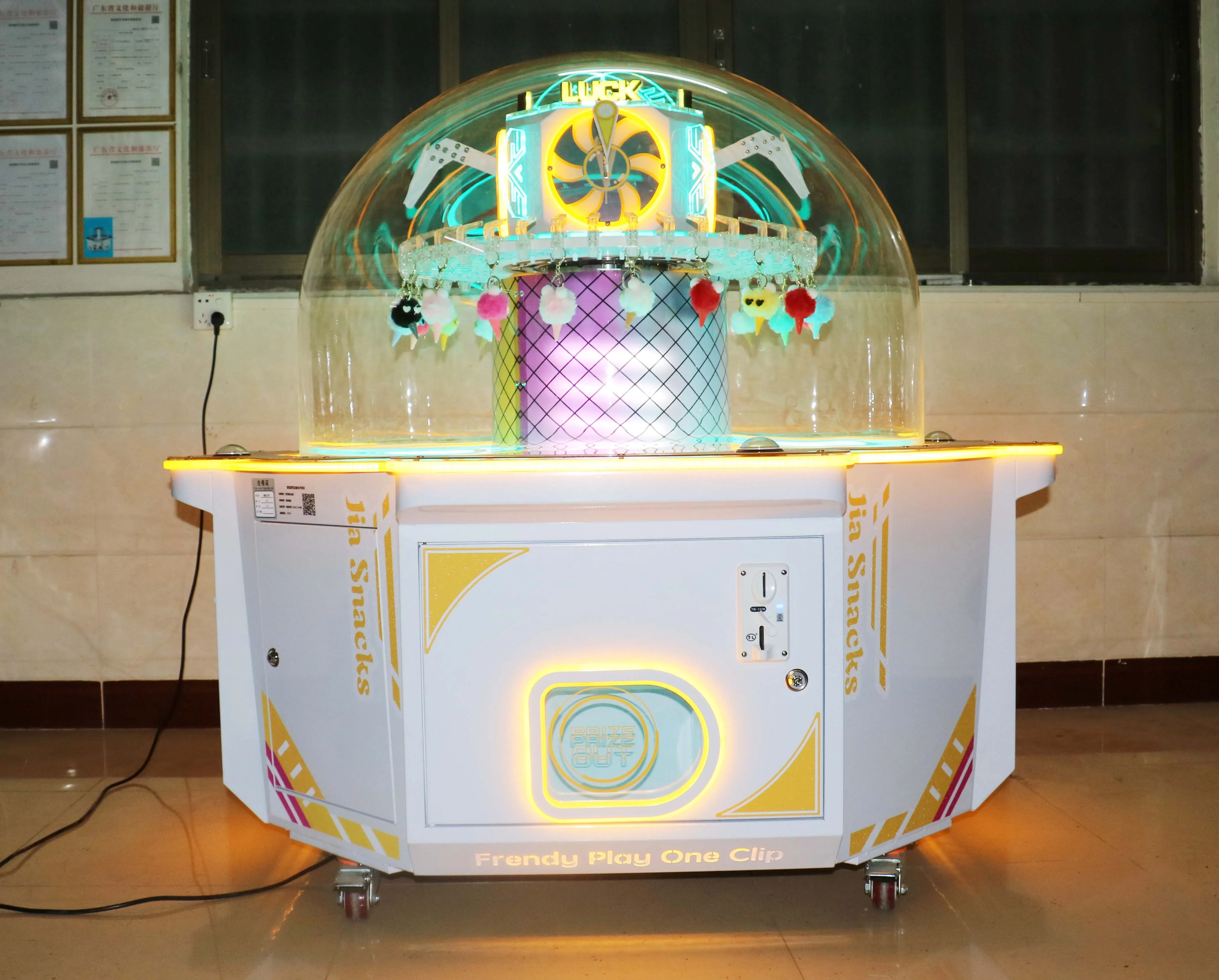 1pcsHigh Quality 4-Player Mini Claw Machine Coin Pusher Prize Gift Toy Electrical Quality Prize Zone Claw Machine