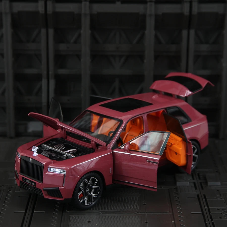 1:24 Rolls Royce Cullinan adorno de modelo de coche de aleación, puertas y capó de motor, el maletero se puede abrir para juguetes para niños