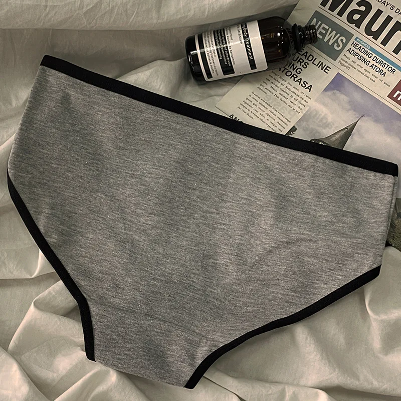 3PCS/Pack Black Cotton Panties Sports Cool Style Minimalist Girls Underwear Panties Mid Waist Solid Simple Briefs Women Triangle