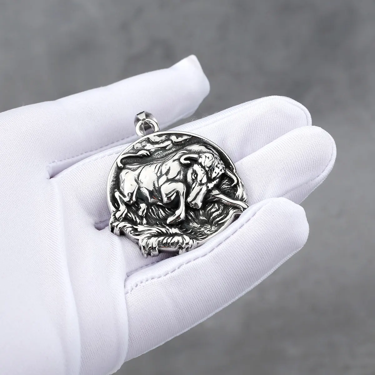 Stainless Steel Animal Bull Necklace Men Women Vintage Punk Pendant Necklace Glamour Hip Hop Biker Creative Jewelry Wholesale