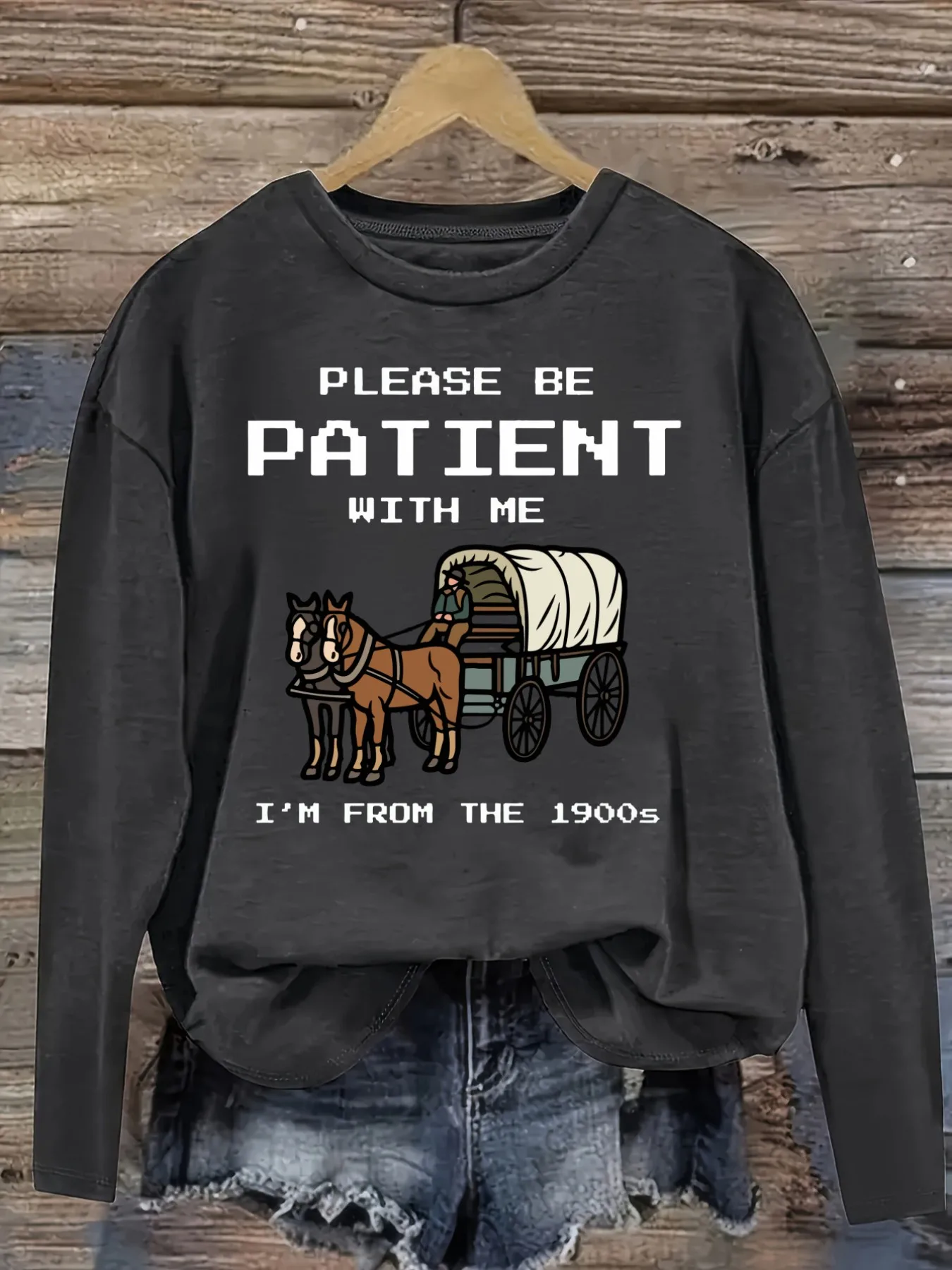 Women's Casual Long Sleeve Crew Neck T-Shirt Please Be Patient With Me Design, Round Neck Women's Clothing, Machine Washable, Slightly Elastic, Loose Fit, Spring Autumn Winter Women's T-Shirt, Halloween Costume Outfit