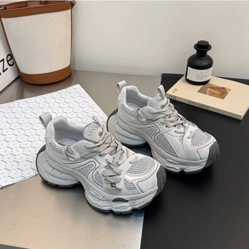 Little Girls Platform Mesh Sneakers 2026 New Winter Kids Barefoot Sneakers Soft Sole Breathable Versatile School Outdoor Play