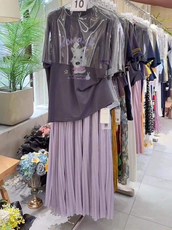 

Korean Sweet Cartoon Print Grey Short Sleeve T-Shirt And Purple Skirt Women's Summer Outfit Two-Piece Set Cotton round Neck