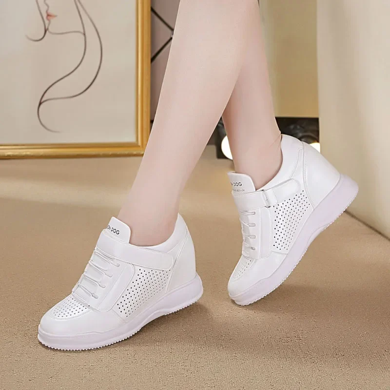 2025 Primavera Verano moda Zapatillas altas mujeres plataforma plana zapatos blancos Primavera Verano zapatos altura creciente 7,5 cm D347