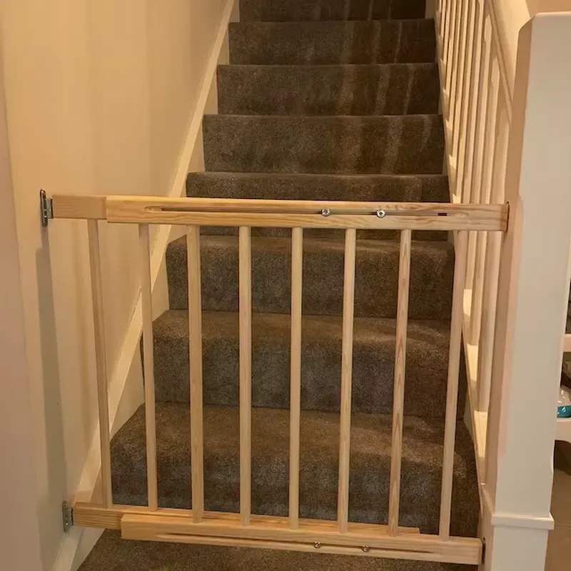 Retractable Wooden Safety Gate for Baby Door Stair Barrier New Zealand Pine Child Proof Indoor Pet Fence