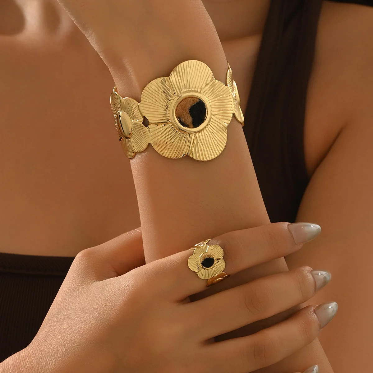 1 set of irregular leopard print flower ring bracelet set French retro opening adjustable leaf ring