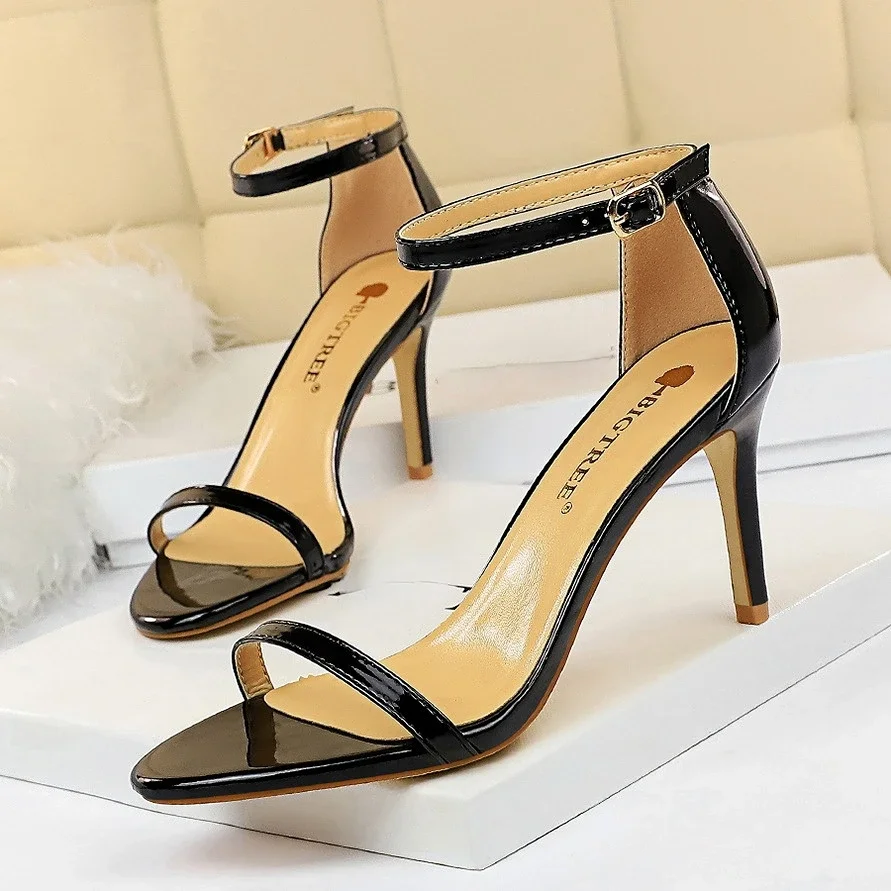 Summer New Large Size Sandal Comfortable Fashionable One Word Buckle Open Toe High Heel Stiletto Sexy Women Shoe Designer Sandal