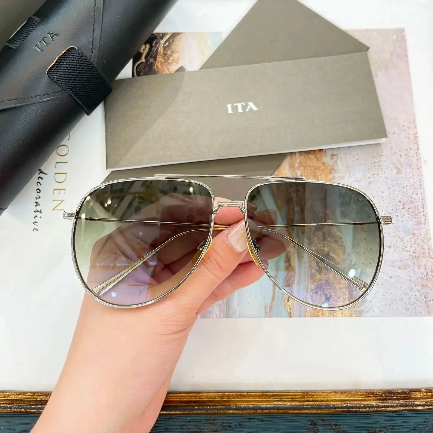 

Original LIANGCHENDITA DTS160 Gradient Driving Anti-Glare Men Sunglasses Stylish Luxury Alloy Frame Oval Women Couple Eyewear