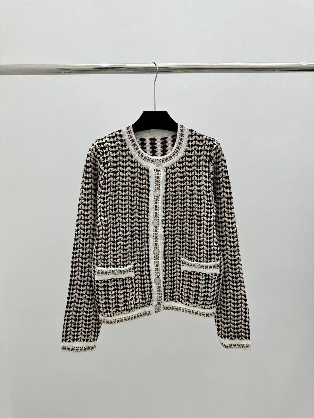 All-Match V-Neck Single-Breasted Cardigan for Ladies, Sweater Coat, Hook Plaid Knit Coat, High-end Custom, 2024