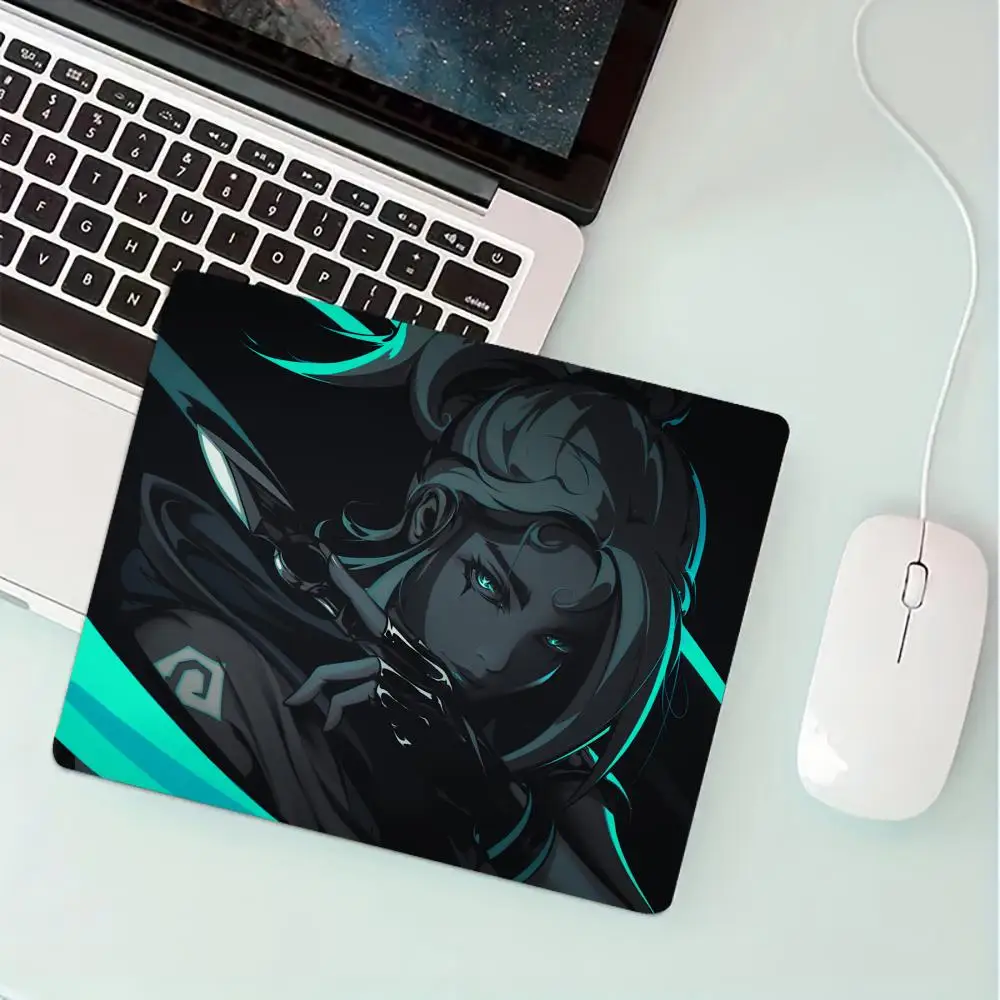 

E-sports games valorant small Mouse Pad Desk Mat gaming mats rubber anti-slip Durable pc accessories laptop office mat mousepads