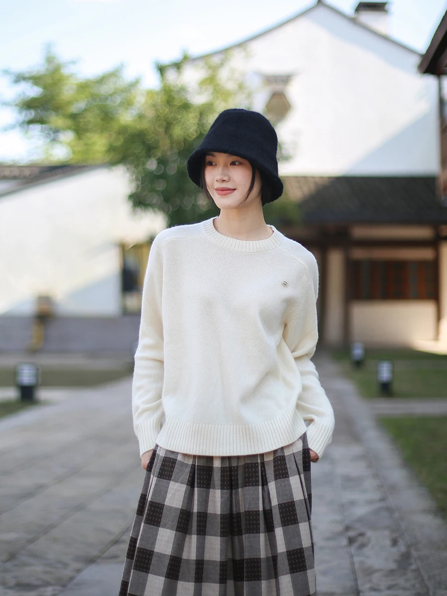 

Осенне-зимний новый однотонный шерстяной вязаный свитер белого цвета с круглым вырезом, универсальный свободный свитер с длинными рукавами