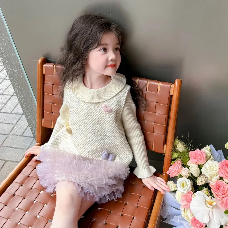

Korean Girls' Autumn Love Vest Skirt Two-piece Set, 2025 New Small Fragrance Style Set, Children's Clothing Generation Trend