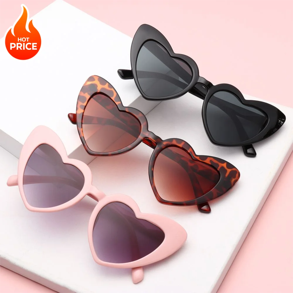 

Fashion Clout Goggle Love Heart Sunglasses Vintage Sunglasses UV400 Protection Heart-Shaped Sunglasses Eyewear