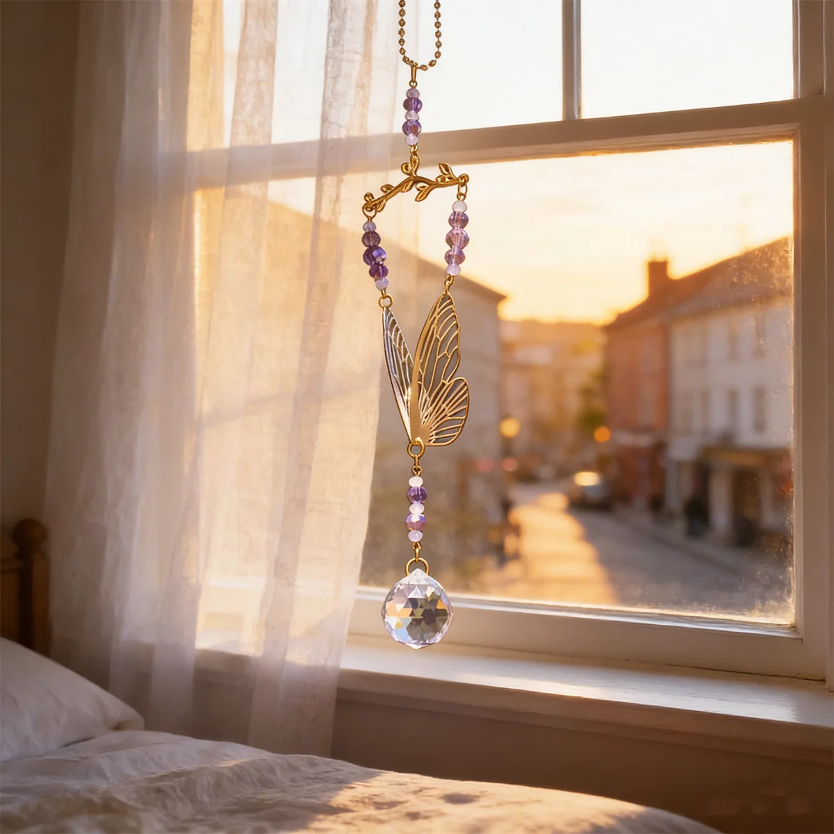 1Pc Crystal Pendant, Amethyst Pendant, Featuring Hollow Butterfly Wings with Purple Crystal, Perfect for Hanging in Your Car's Rearview Mirror, in Front of the Window, or in the Garden, and Is Also an Ideal Gift for Fa