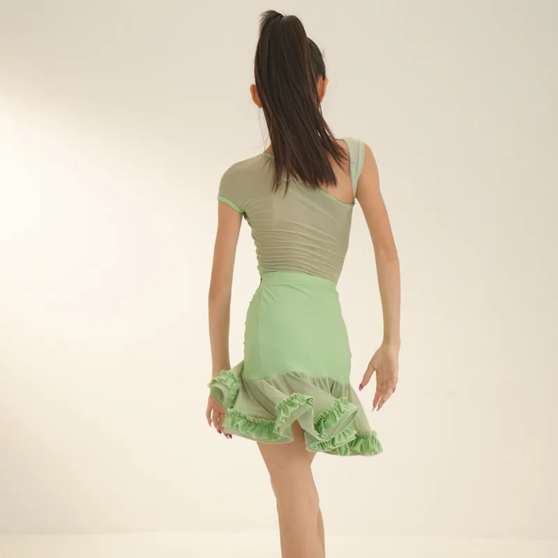 Hoogwaardige en stijlvolle nieuwe zomerse prestatie-outfitset in bikinistijl voor meisjes voor Latin-danskleding