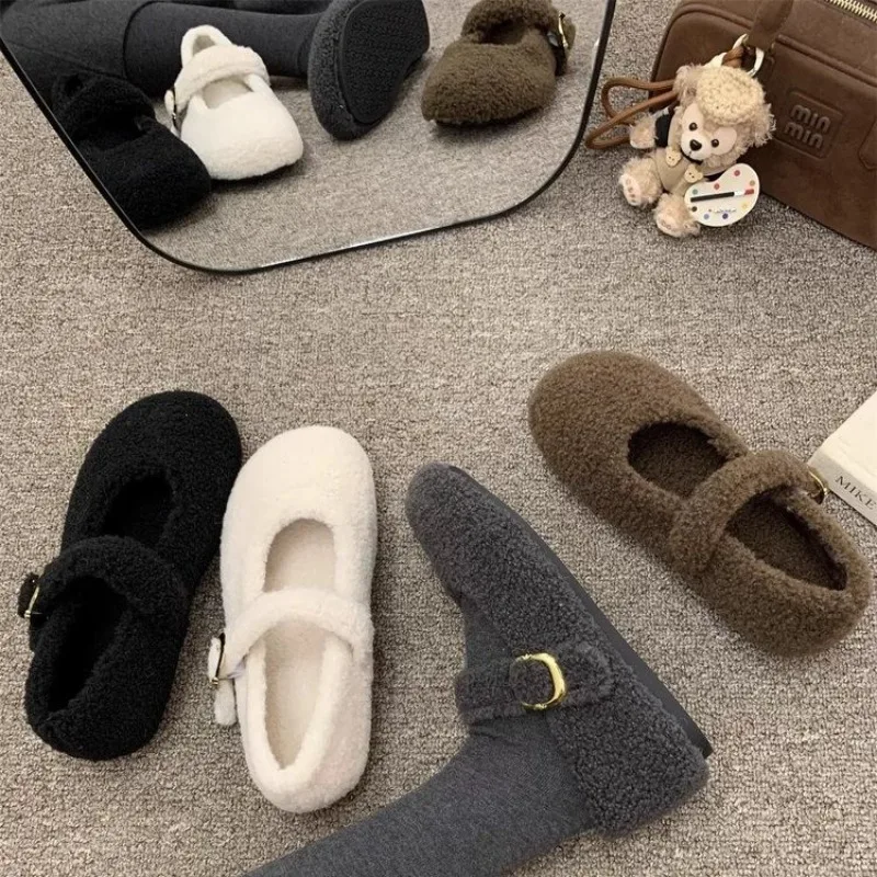 حذاء باليه نسائي مسطح من الصوف بمقدمة مستديرة حذاء بدون كعب من القطيفة الدافئ بتصميم علامة تجارية للسيدات حذاء ماري جين منفوش باللون الأحمر والرمادي #1