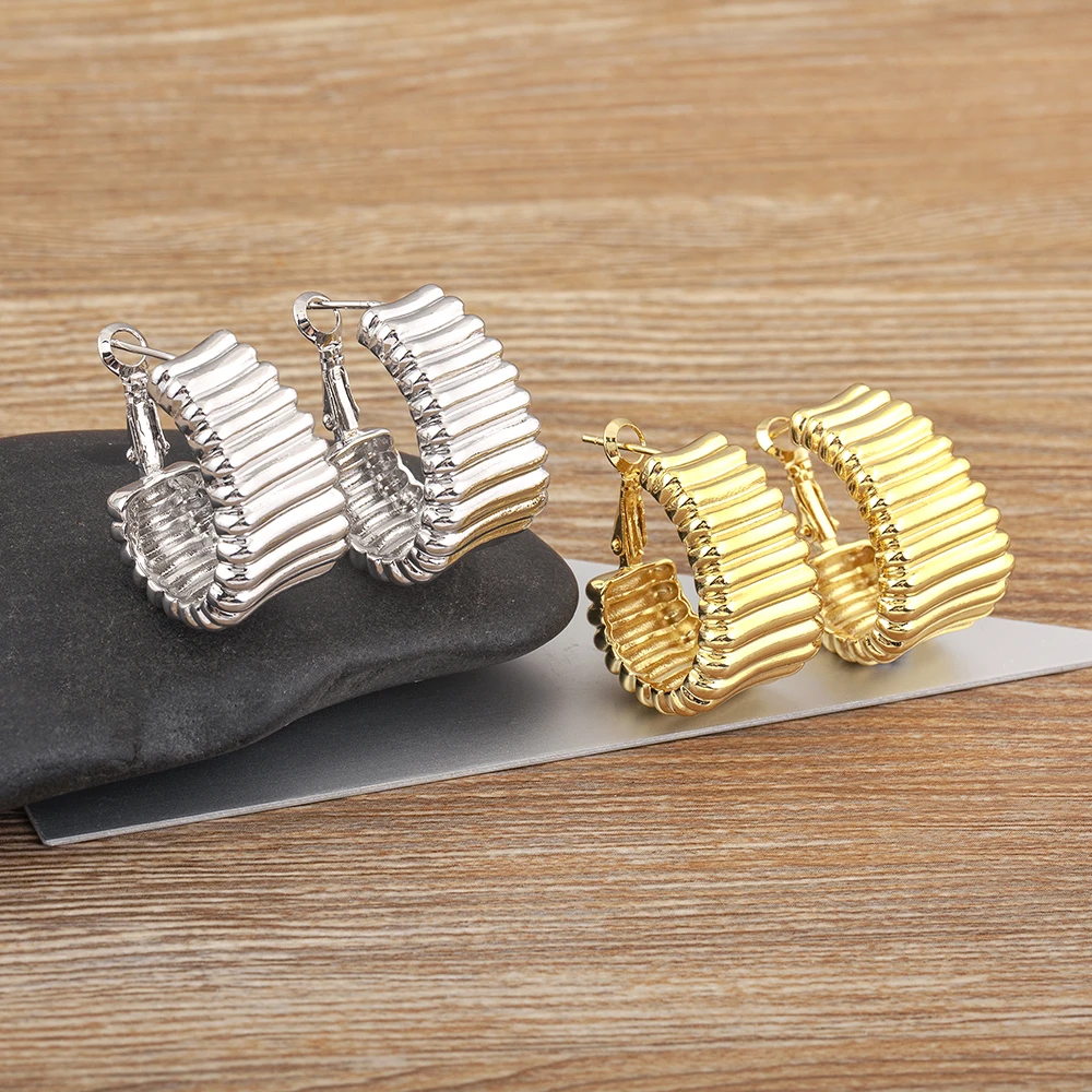 Nidin Top Quality Irregular Wavy Metal Earrings Retro C-shaped Cool Punk Style Women/Men Senior Ear Jewelry Accessories Gift