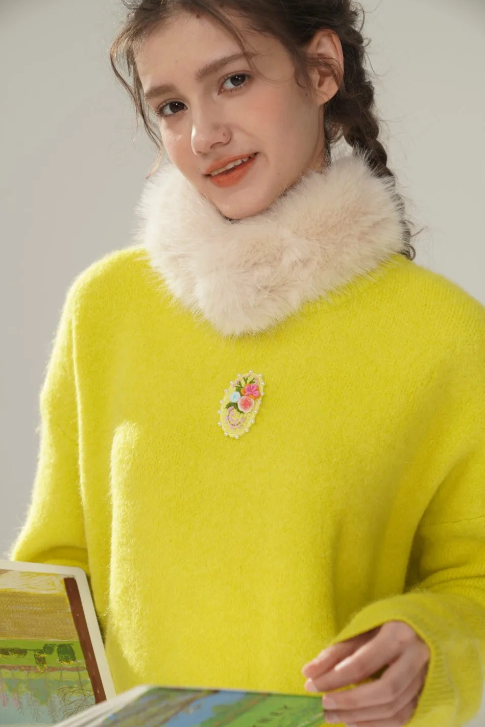 

123cm Bust Fall Winter Lemon Yellow Sweaters Pullovers Women Elegant Loose Handmade Embroidery Cashmere Wool Knitted Sweaters.