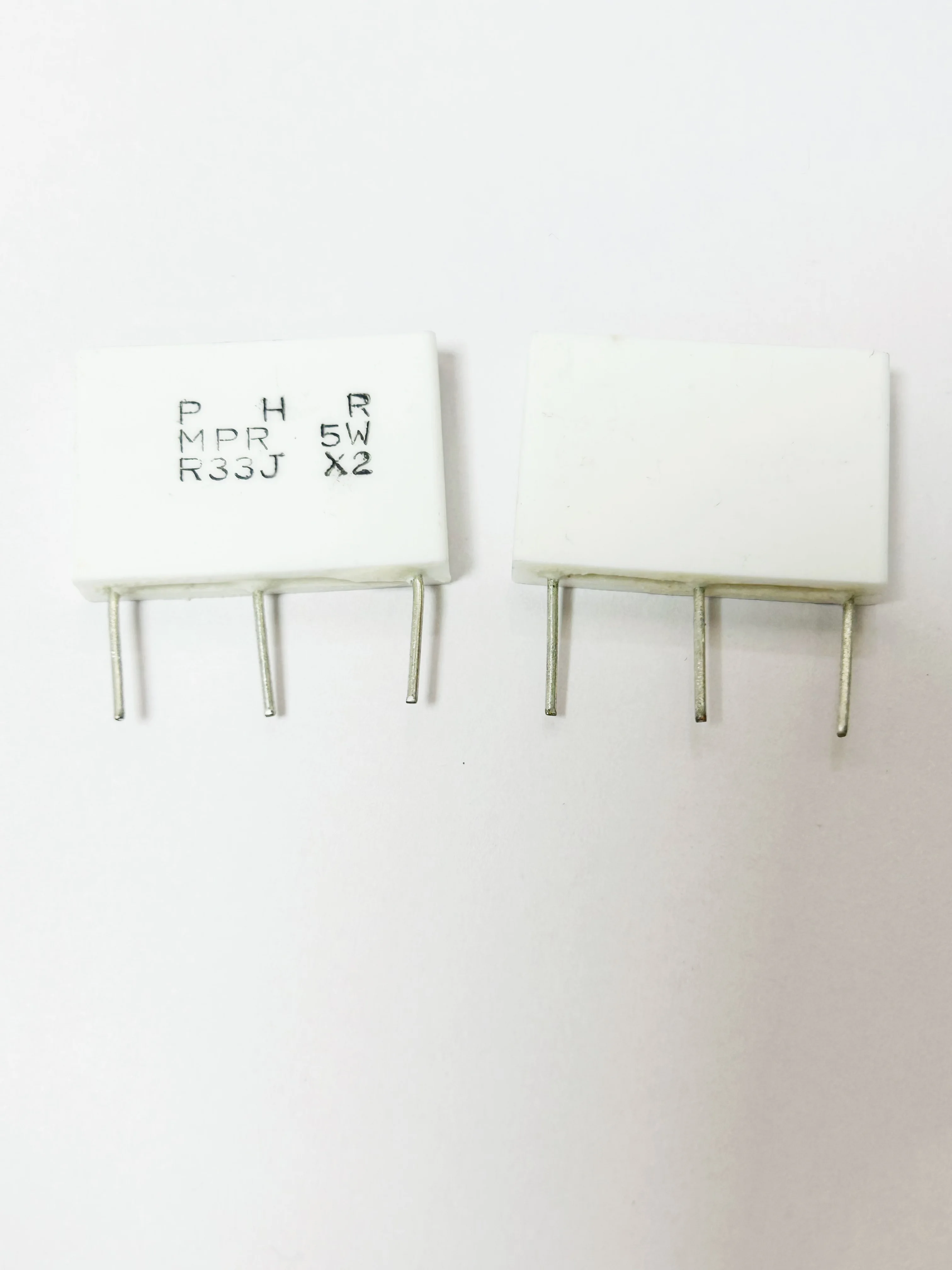2Pcs P H R  MPR 5W 0.18R 0.22R 0.33R 0.47R Twin Non-inductive Tripod Cement Resistor