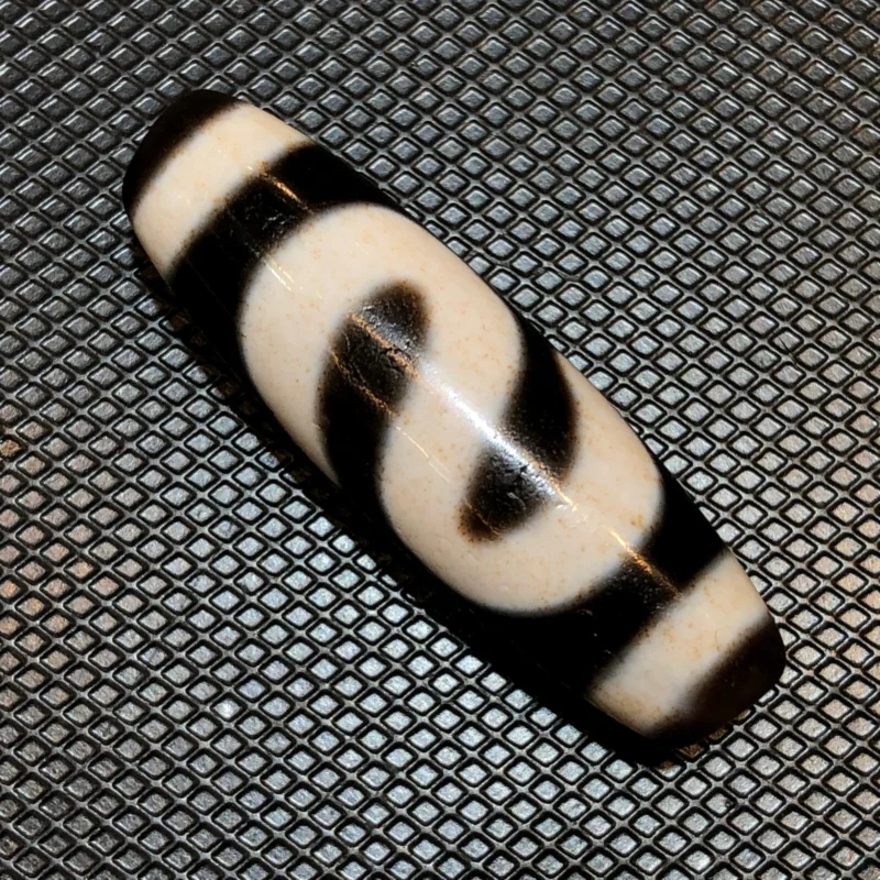 Energy Tibetan Old Agate Black white Money hook Cinnabar Totem dZi Bead 11*37mm