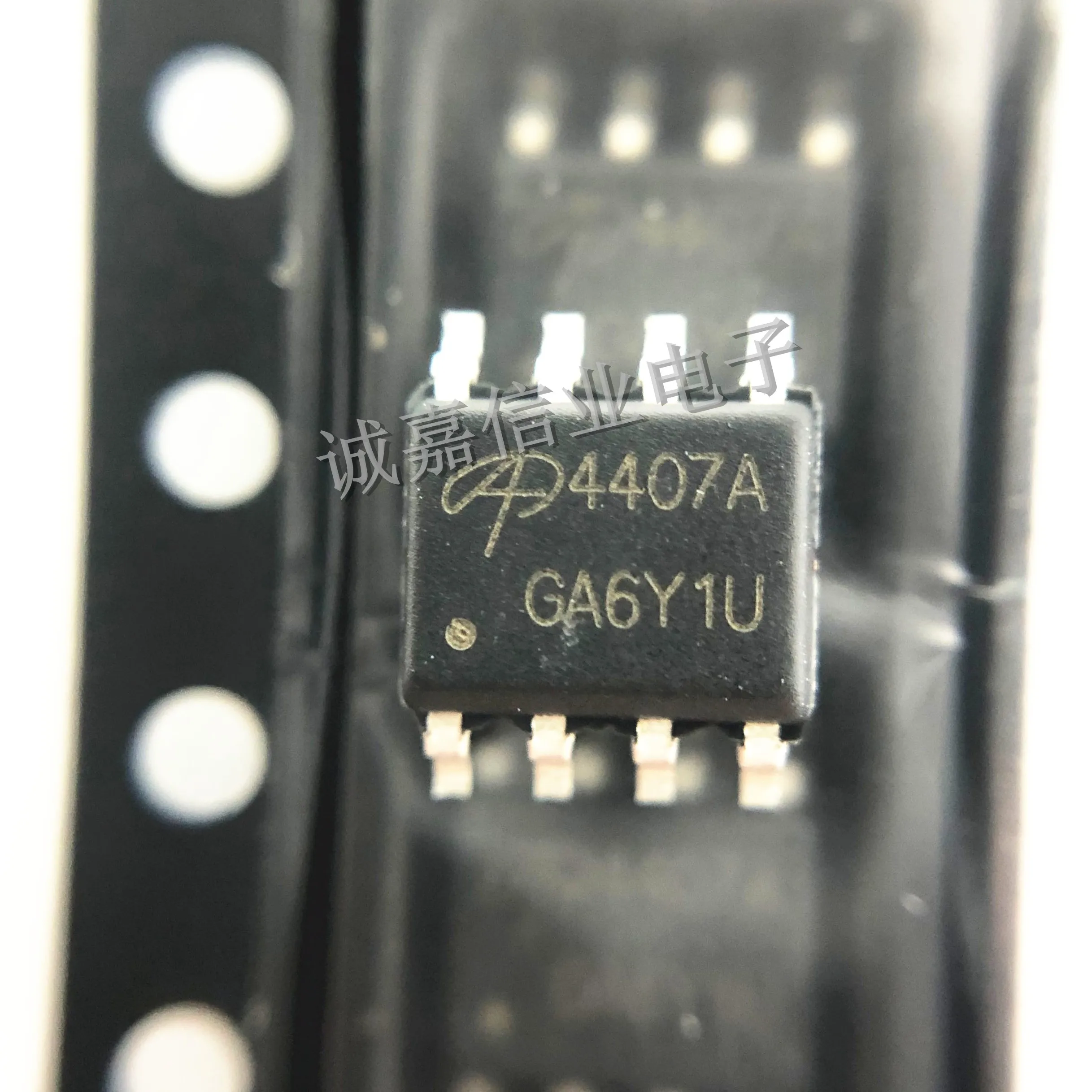 10pcs/Lot AO4407A SOP-8 MARKING;4407A Trans MOSFET P-CH 30V 12A 8-Pin Operating Temperature: -55°C ~ 150°C