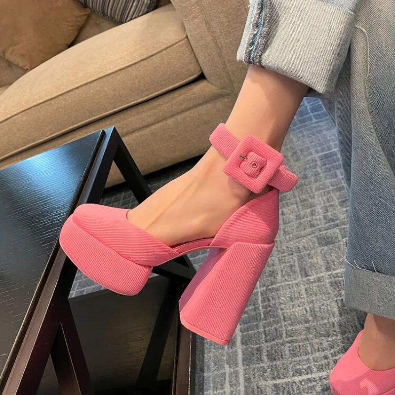 

Новинка 2023 года, летние женские сандалии из натуральной кожи, туфли на высоком каблуке на платформе с квадратным носком и пряжкой на щиколотке из ткани 22-24,5 см