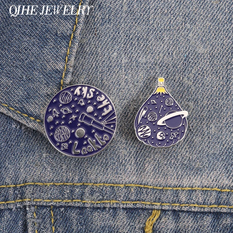 Look To The Sky Space Astronomy Enamel Pin Creative Hot Air Balloon Cosmic Universe Brooch Lapel Badge Jewelry Gift for Friends