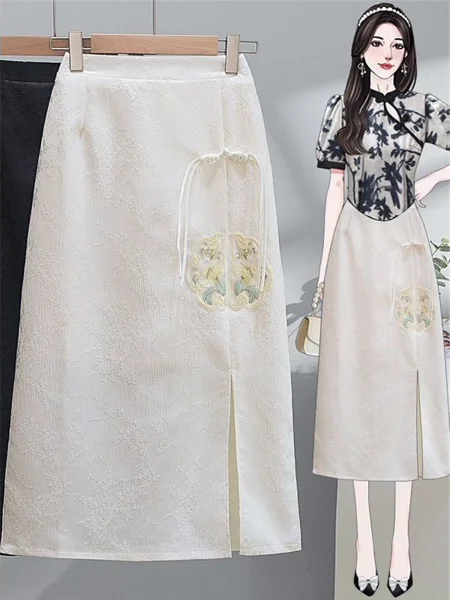 

New 2026 Chinese Style Embroidered Half Skirt High Waist Casual Summer Long Skirt for plus Size Women Elegant Slit Design