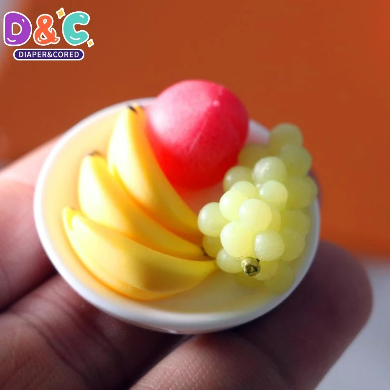 6Pcs/set 1/6 1/12 Scale Mini Simulation Fruit Plate Grape Banana Peach Dollhouse Kitchen Decoration