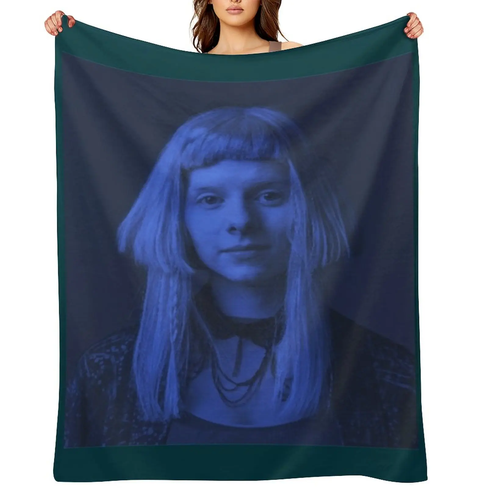 

Aurora Aksnes Classic Essential Throw Blanket Cute Custom Bed Fashionable Kid'S Blankets