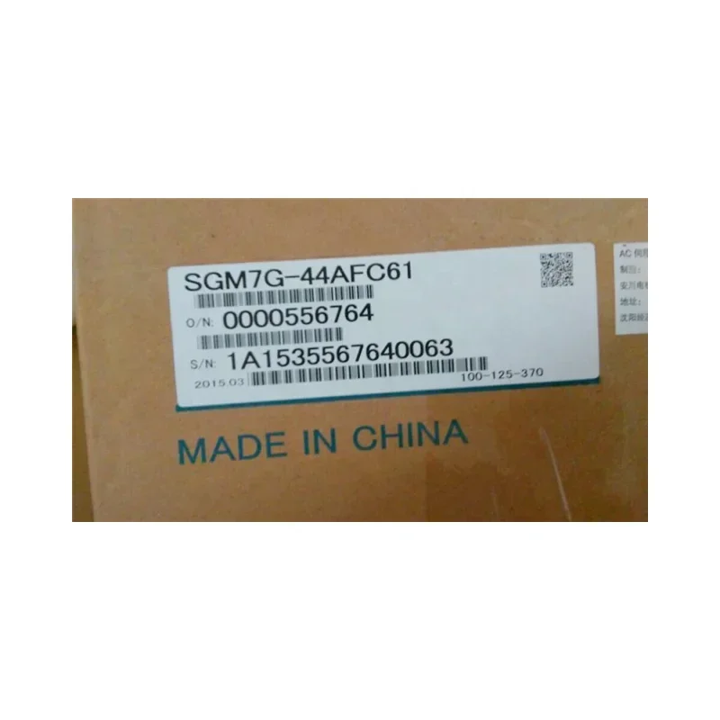 

YASKAWA SGM7G-44AFC61 Medium inertia, large torque servo motor 4.4 kW 200V
